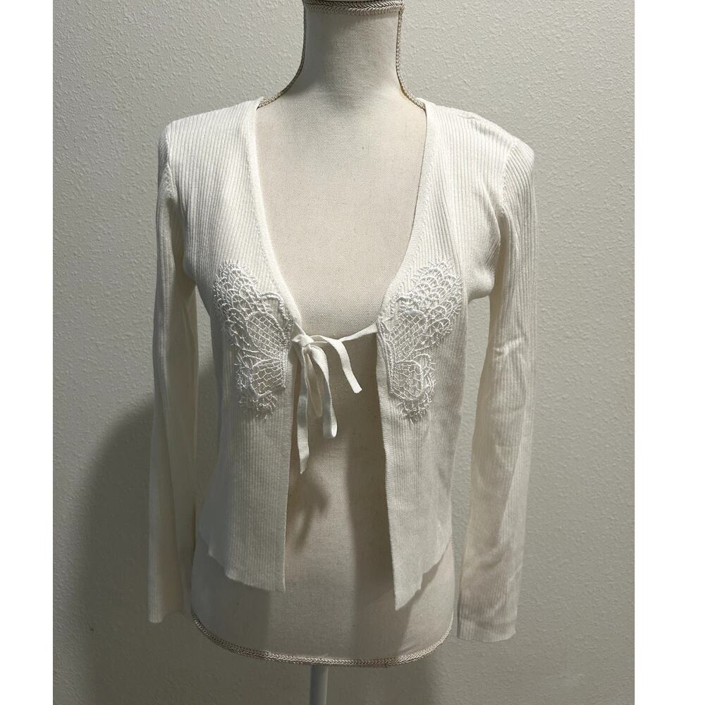 HOOKED UP BY IOT JUNIORS LONG-SLEEVE TIE-FRONT SPIRITUAL VANILLA SIZE LARGE